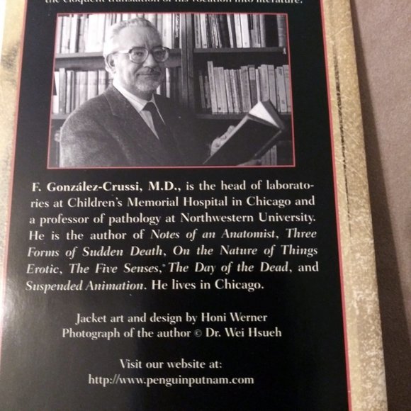 Literature, There is a World Elsewhere by F. Gonzalez-Crussi, Autobiography - Picture 5 of 11